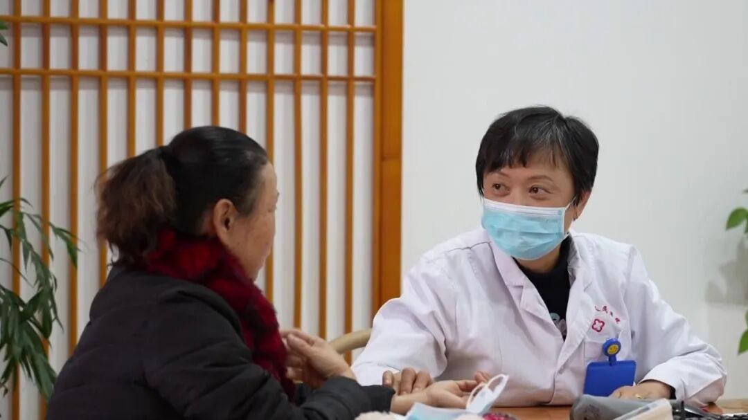 新疆阿克蘇市 順應時節“冬藏”養生，中醫調理受市民青睞